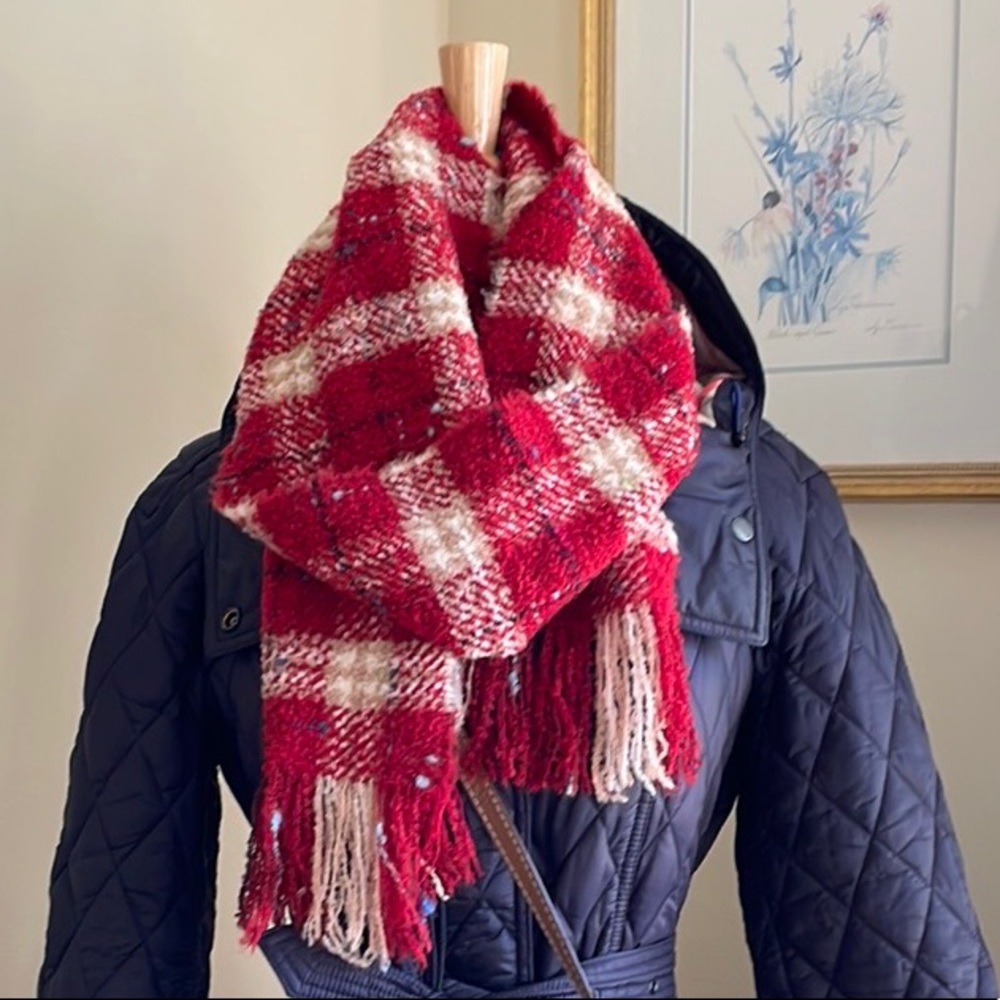 •Burberry• Merino Wool Check Scarf